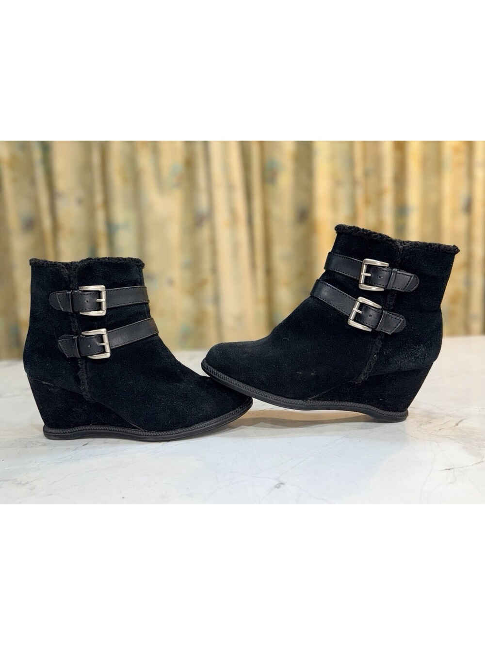 Sole Senseability Womens Sz 8.5 Black Suede Wedge Ankle Boots Double Buckle